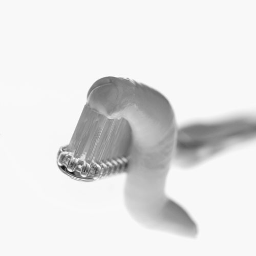 Zahnersatz 2012: vom HKP bis zu alternativen Wegen zu guten Zahnimplantaten